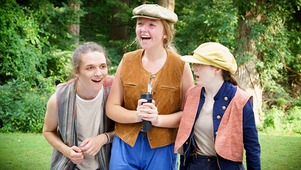 image of kids and teens at a sleepaway camp